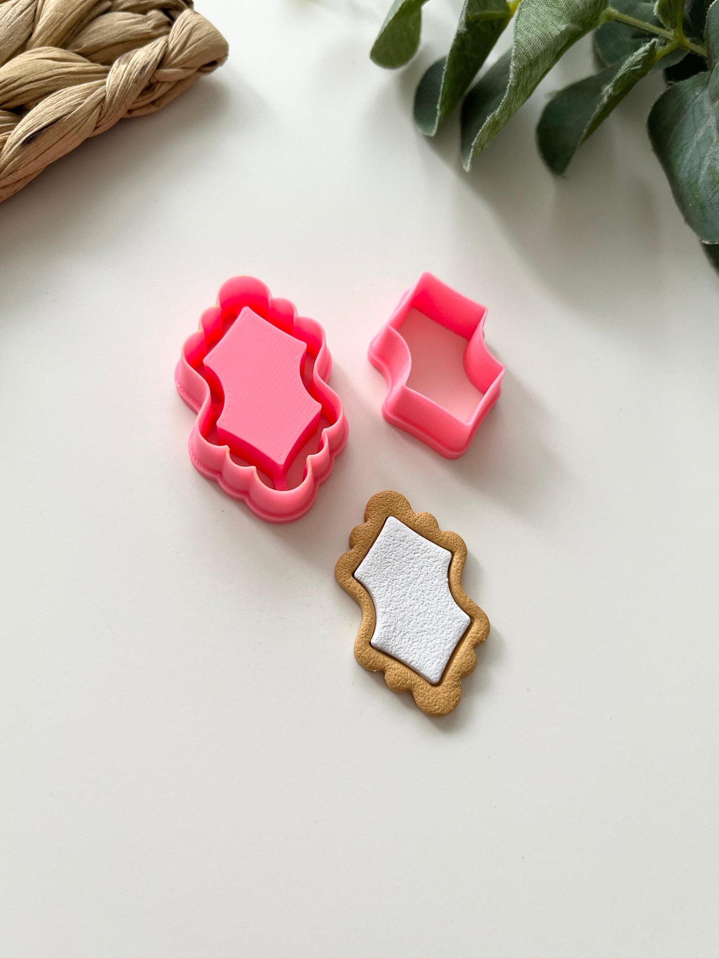 Embedded Moroccan Window Picture Frame Cutter
