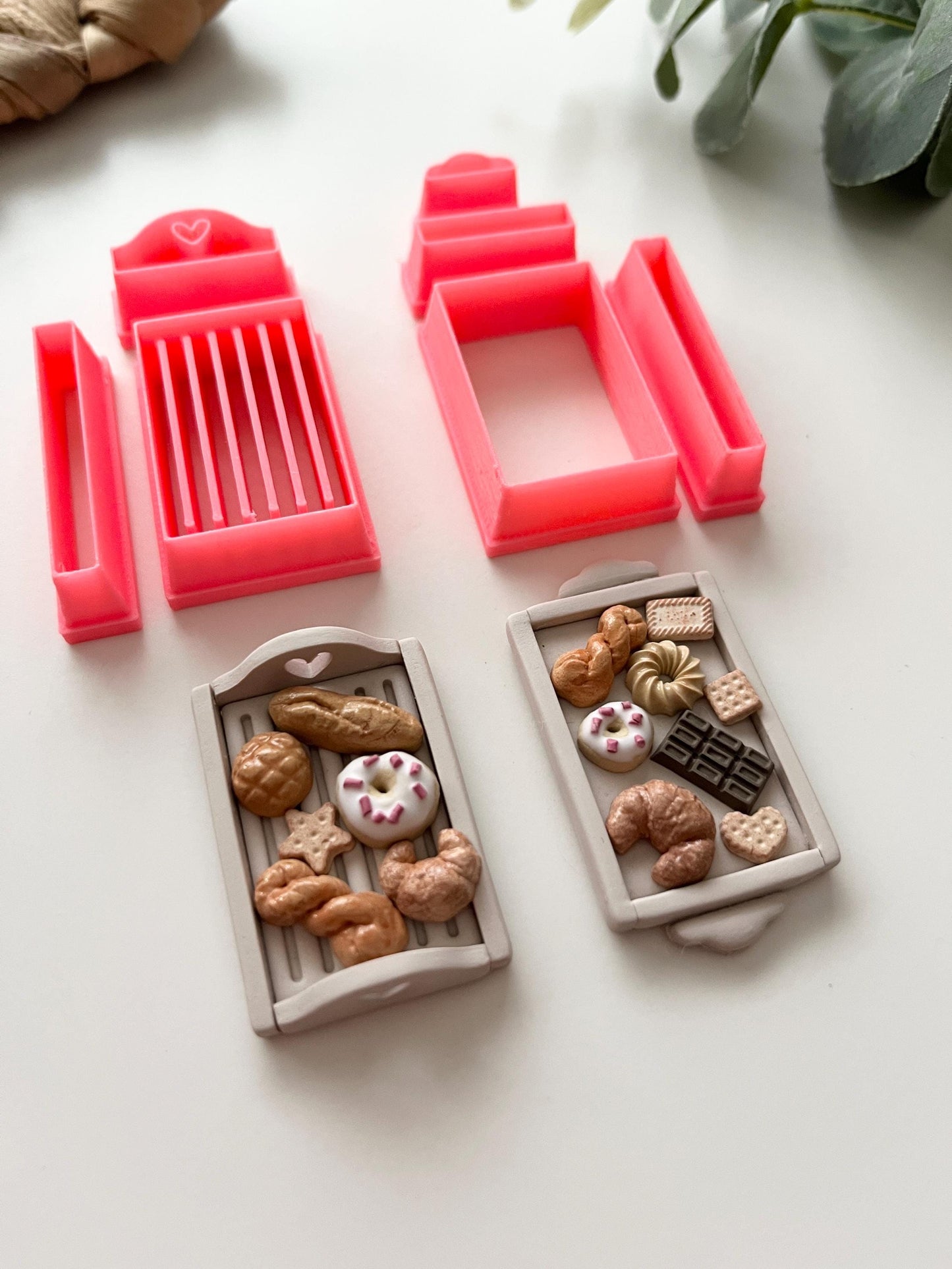 Bordered Tray Cutters