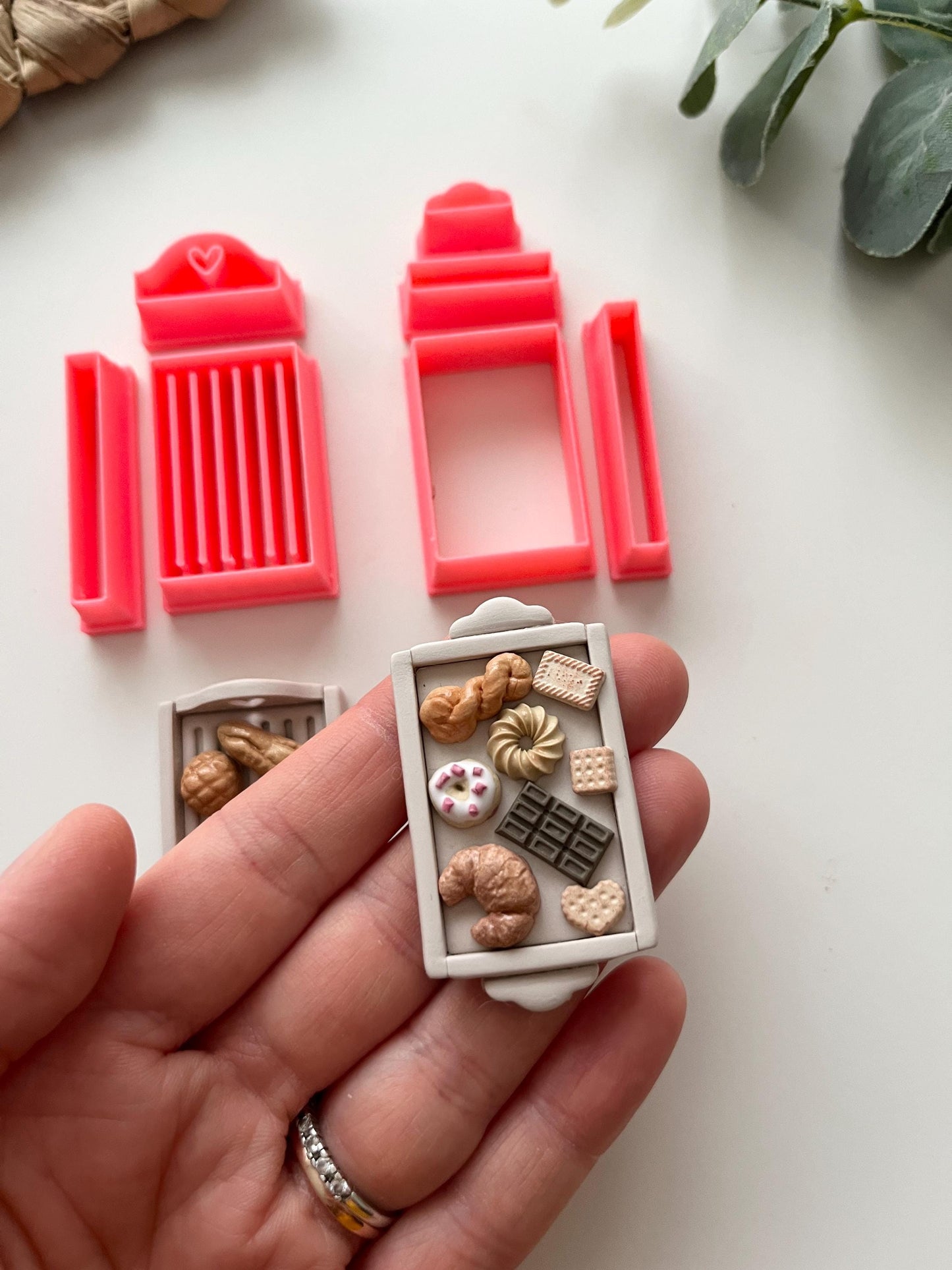 Bordered Tray Cutters