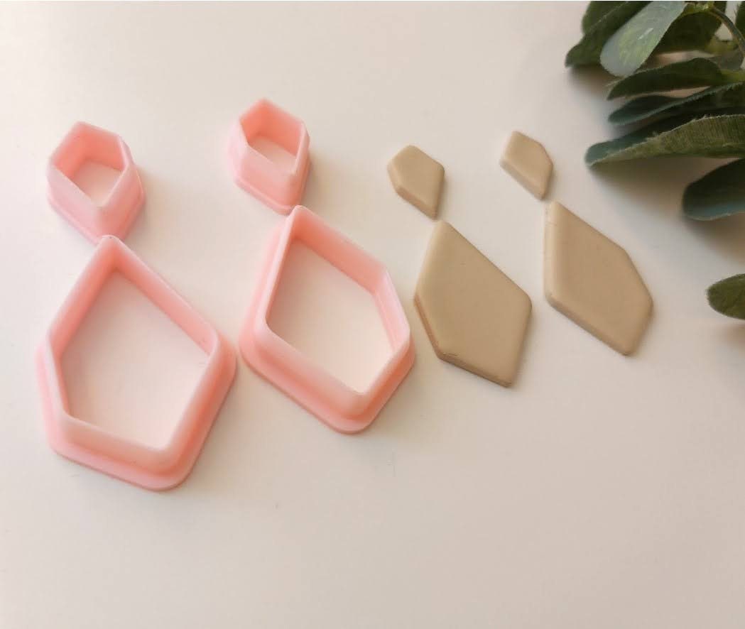 Asymmetric Shape Set of 4