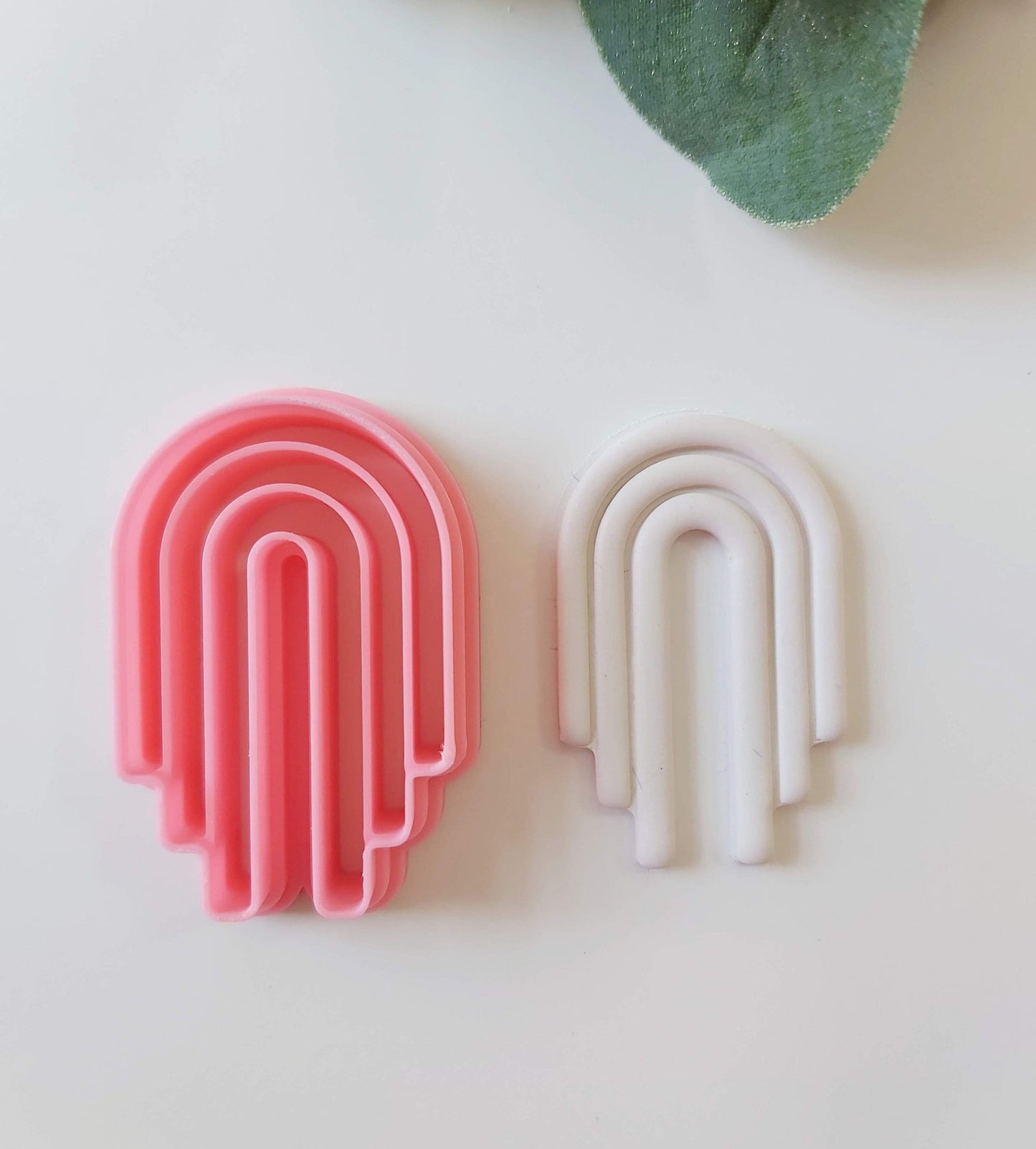Short Embossed Arch