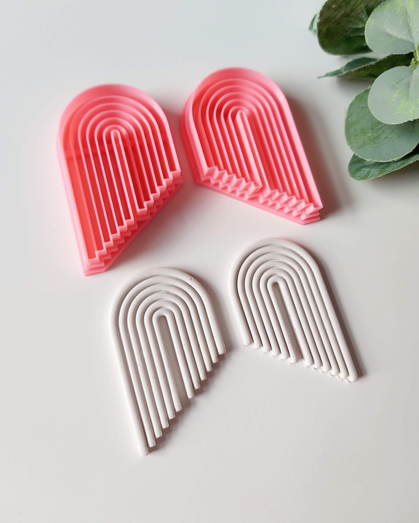 Graduated Embossed Arch