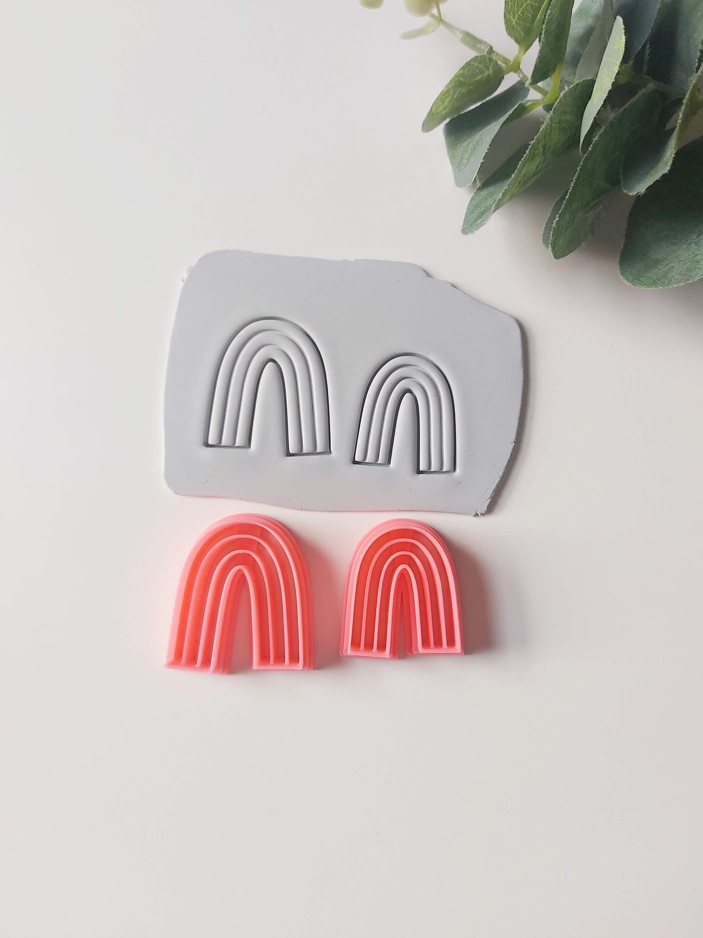 Organic Embossed Arch