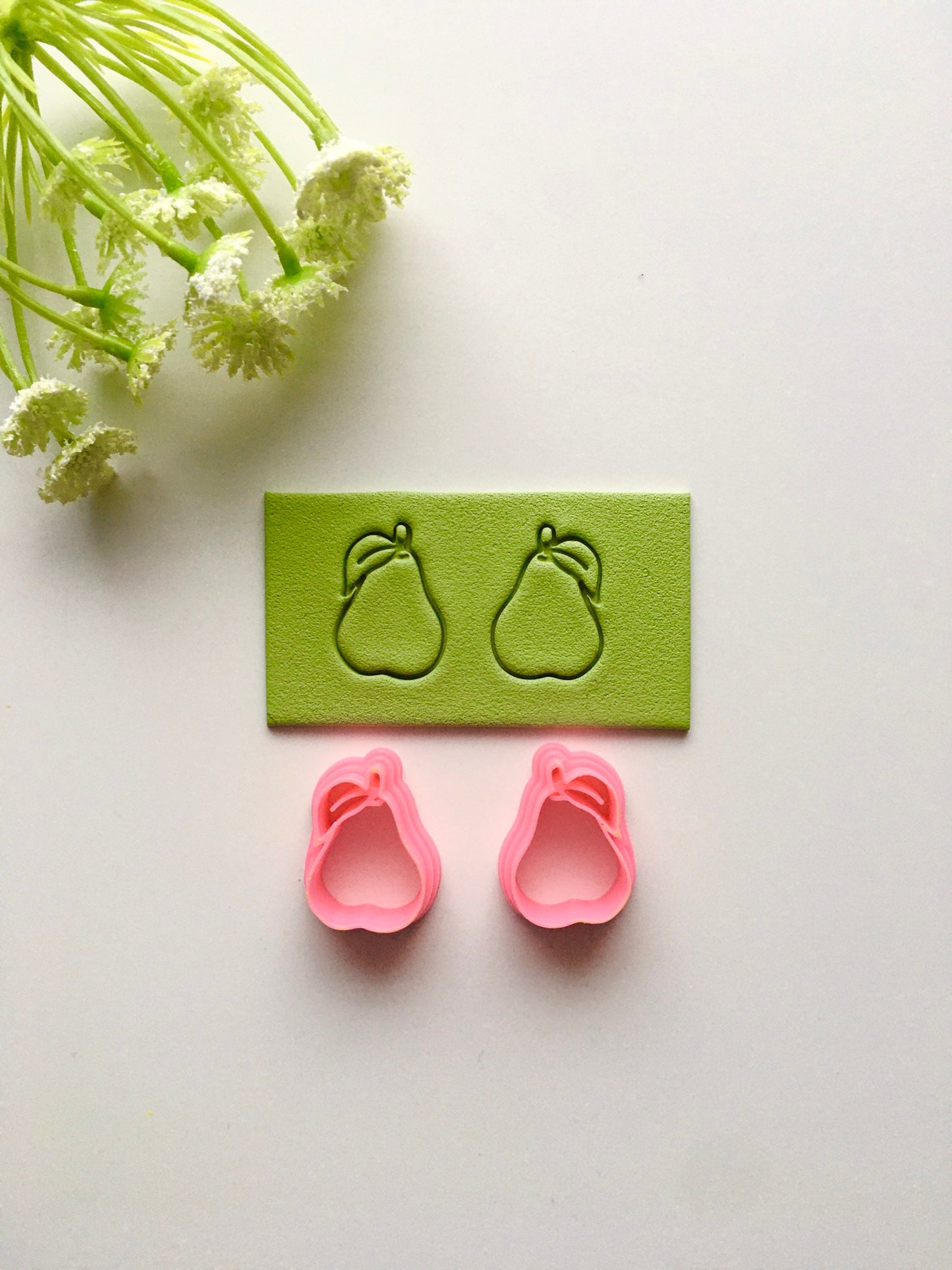 Pear's