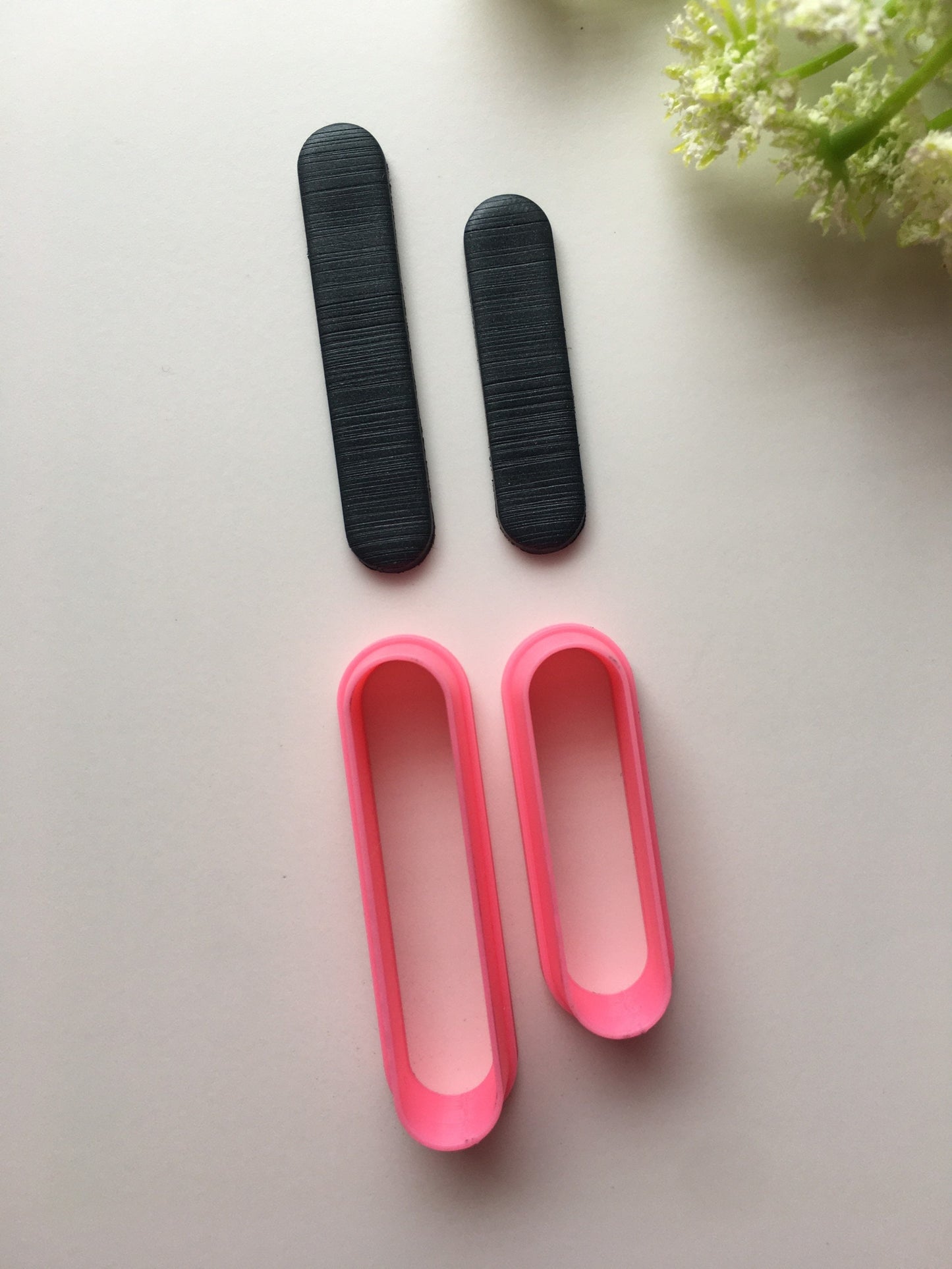 Oval Thin Long Huggies Cutter/ Coupe-fleurs de printemps / Outils en argile polymère / Outils de bijoux /Outils d’argile /Coupeurs floraux / Botanique