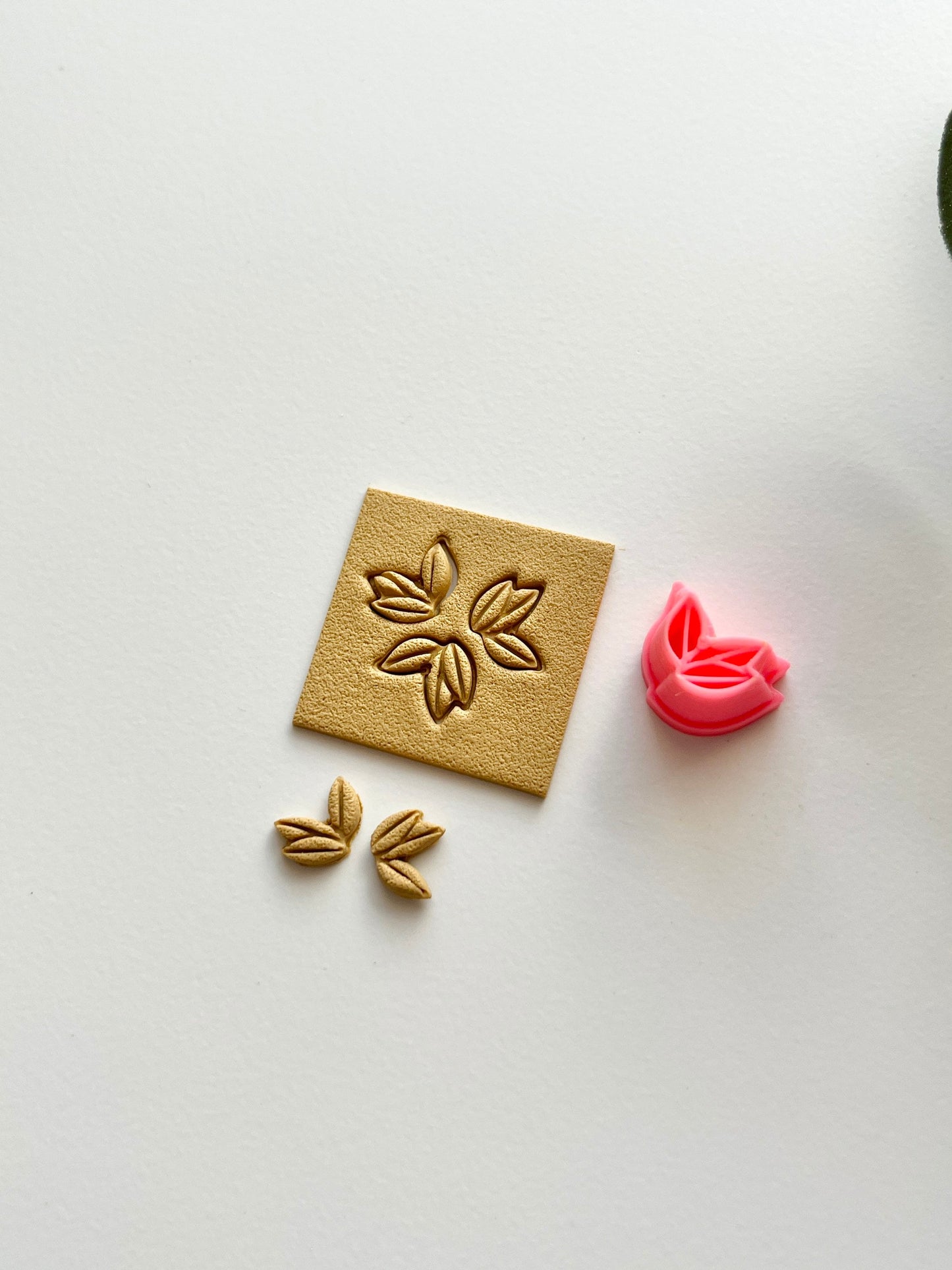 Triple Leaf Micro Cutter