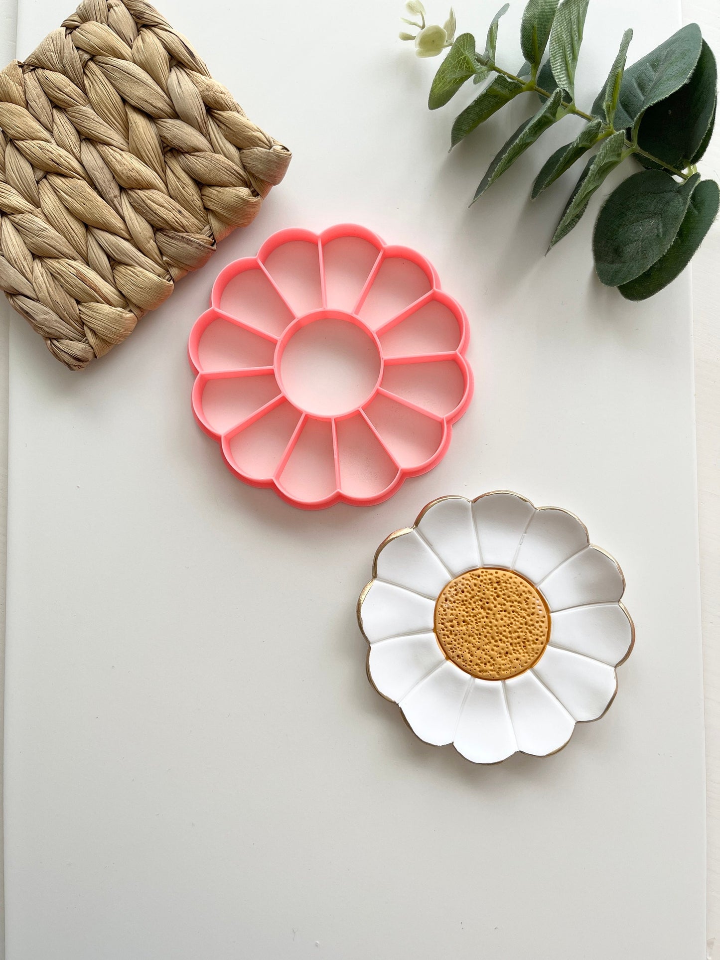 Embossed Daisy Jewelry Dish