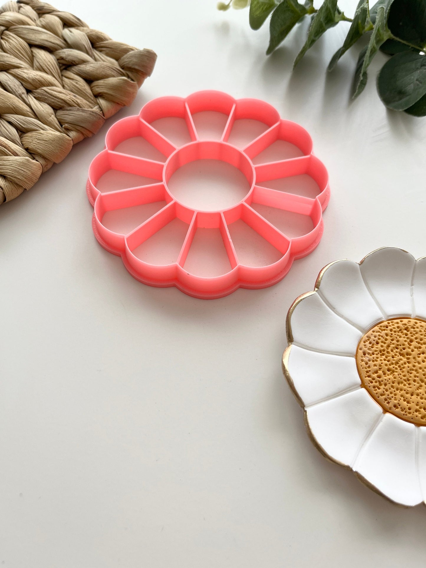 Embossed Daisy Jewelry Dish