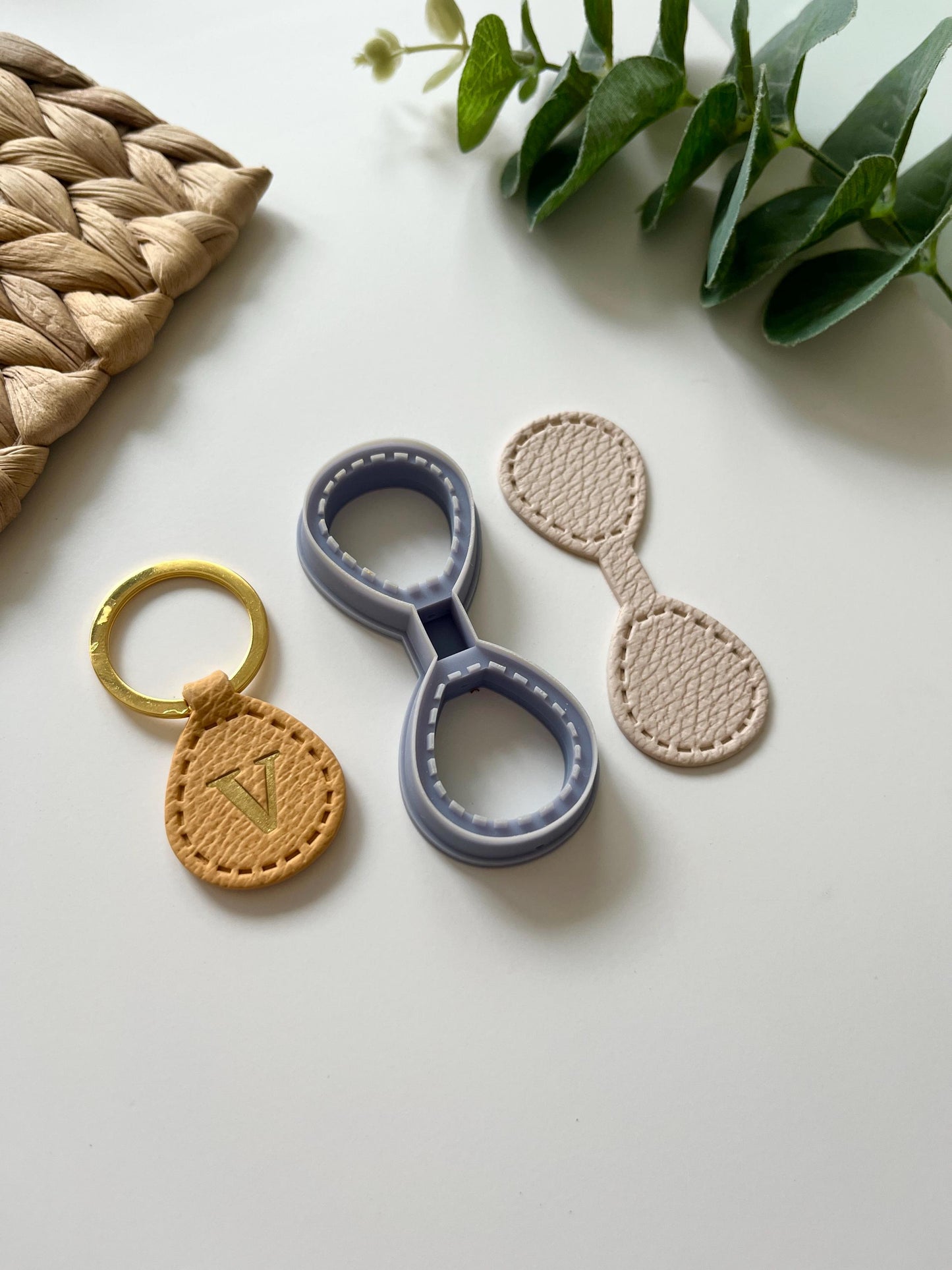 Soft Teardrop Keyring Cutter