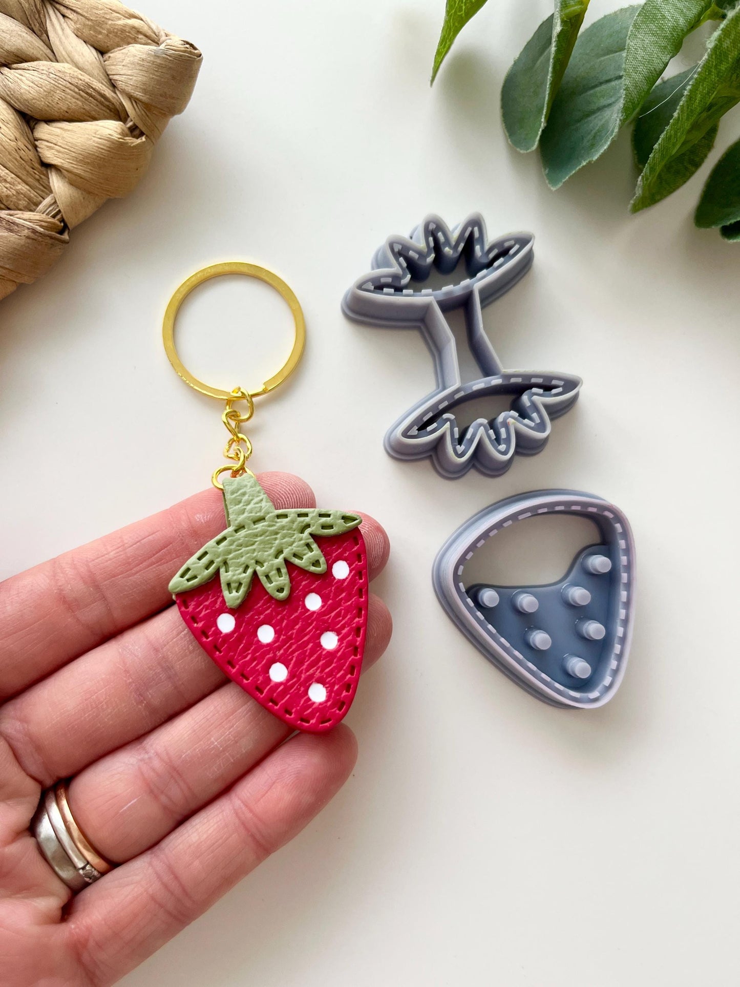 Strawberry Keyring Cutter
