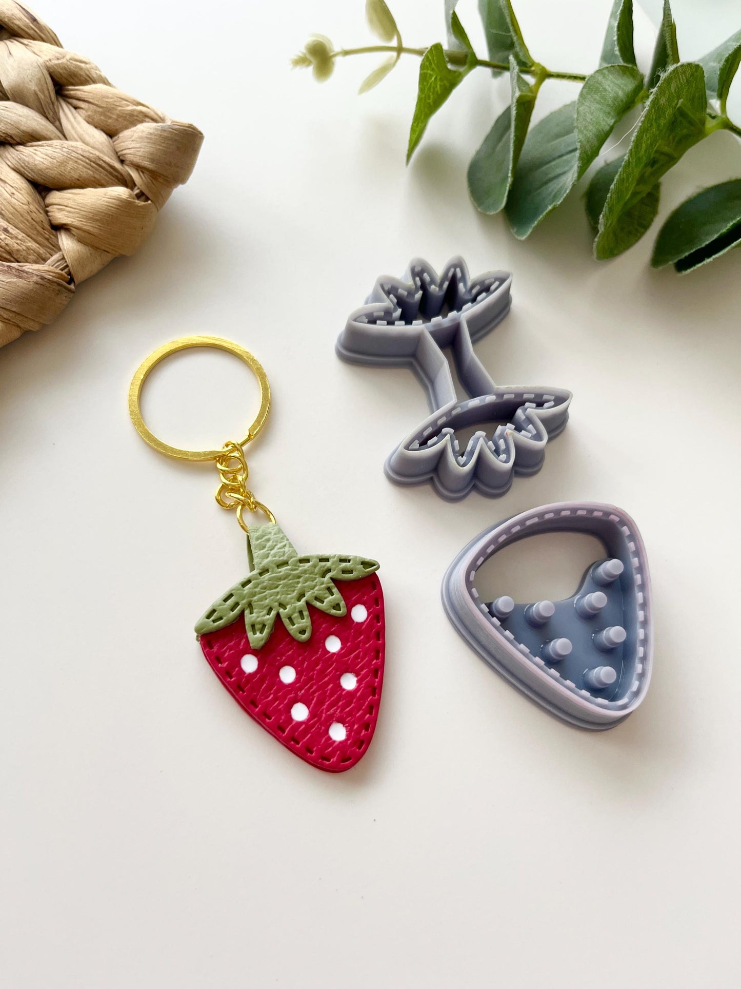 Strawberry Keyring Cutter