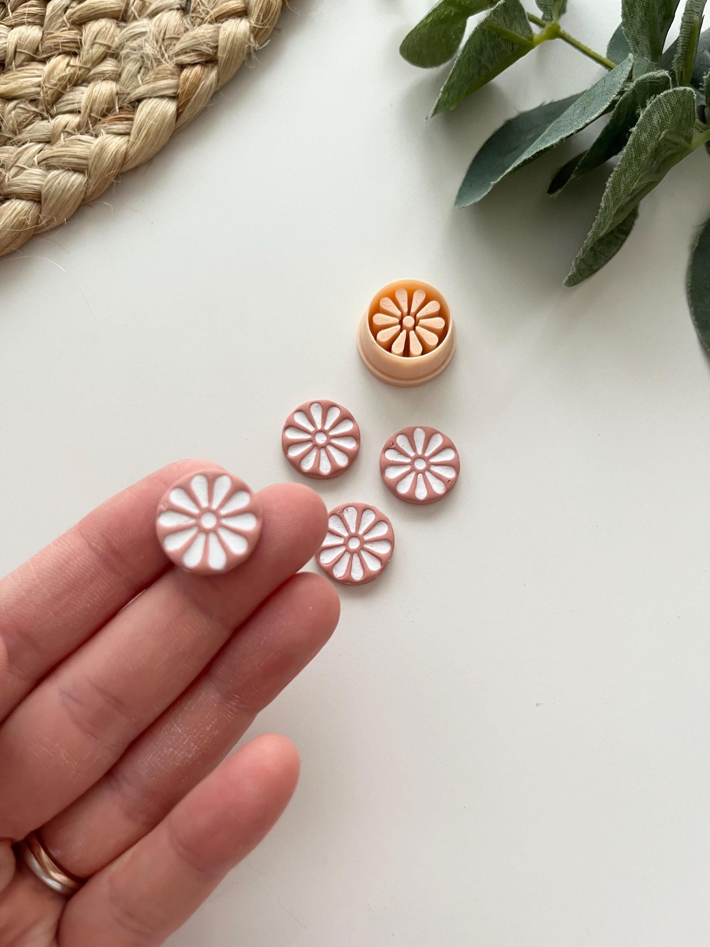 Debossed Daisy Flower Clay Cutter