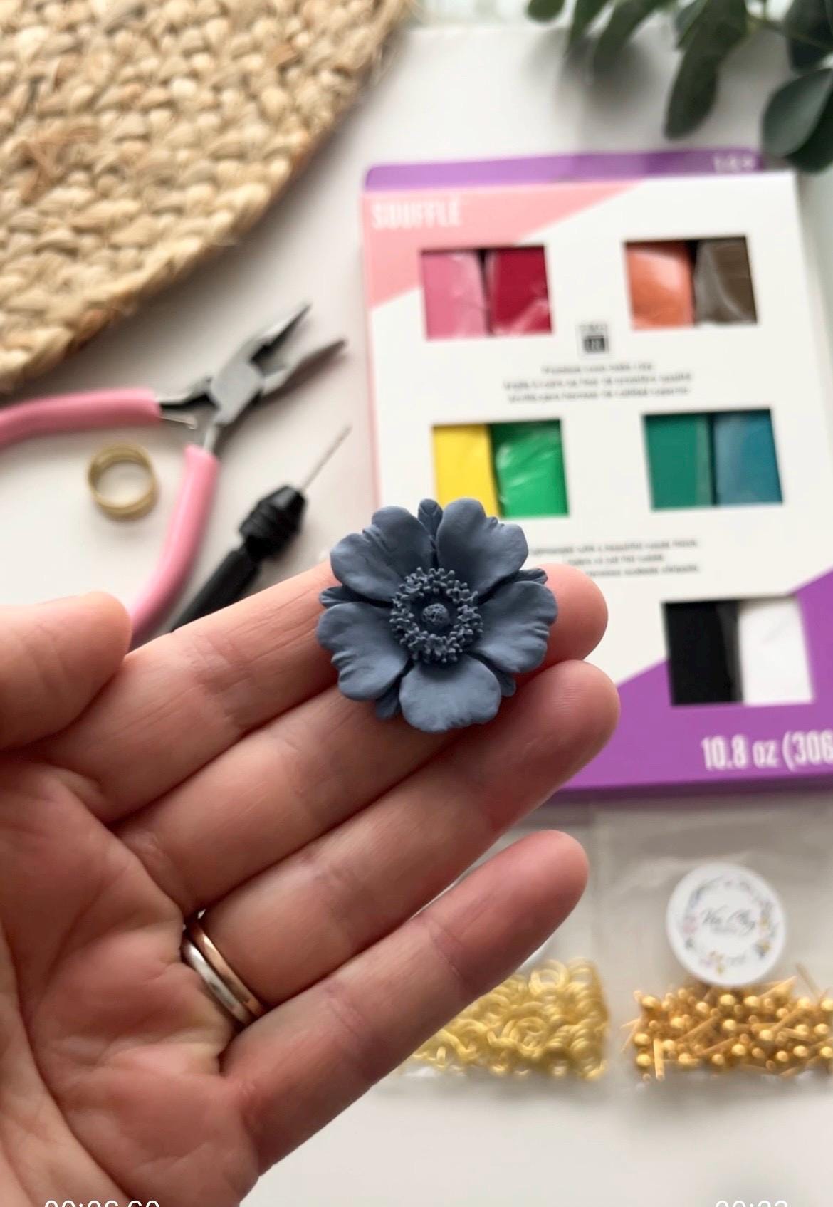 Poppy + Lily Mould Starter Kit by VeeClayDesign