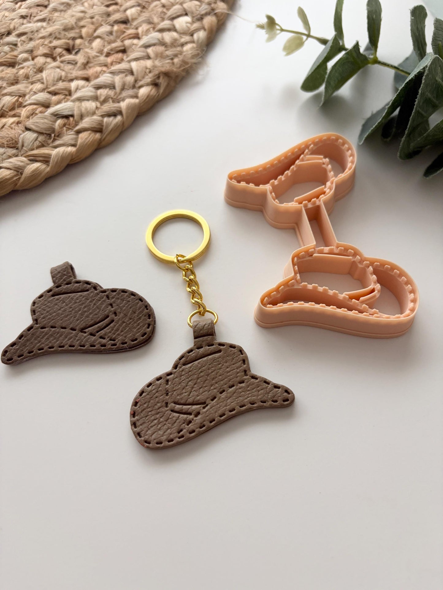 Cowgirl Hat Keyring Cutter