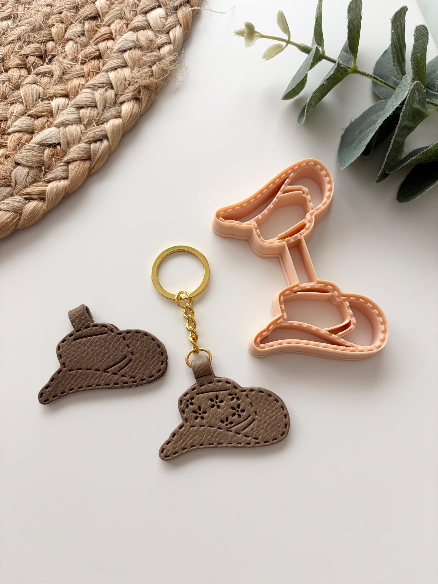 Cowgirl Hat Keyring Cutter