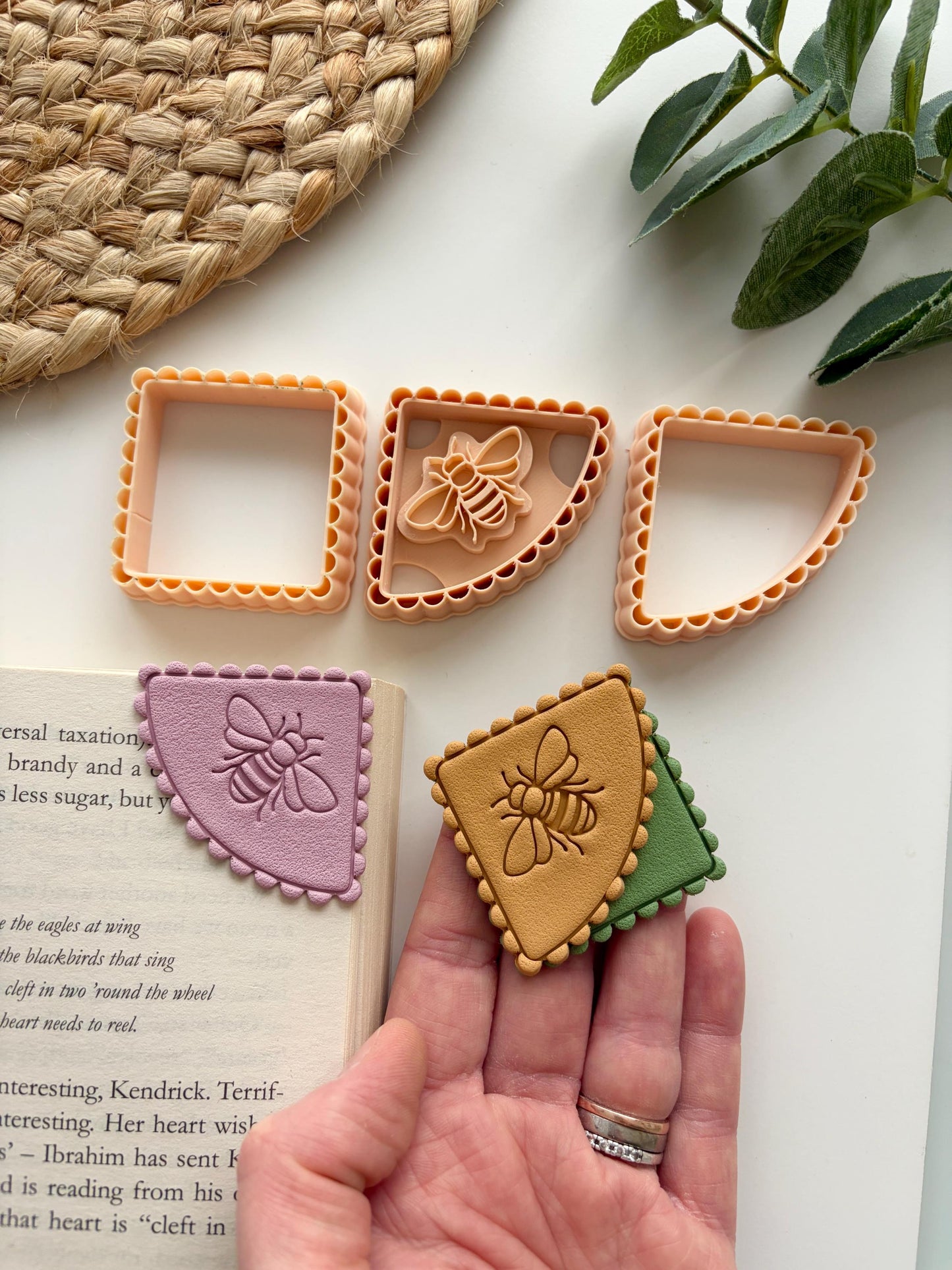 Lace Bee Corner Bookmarks