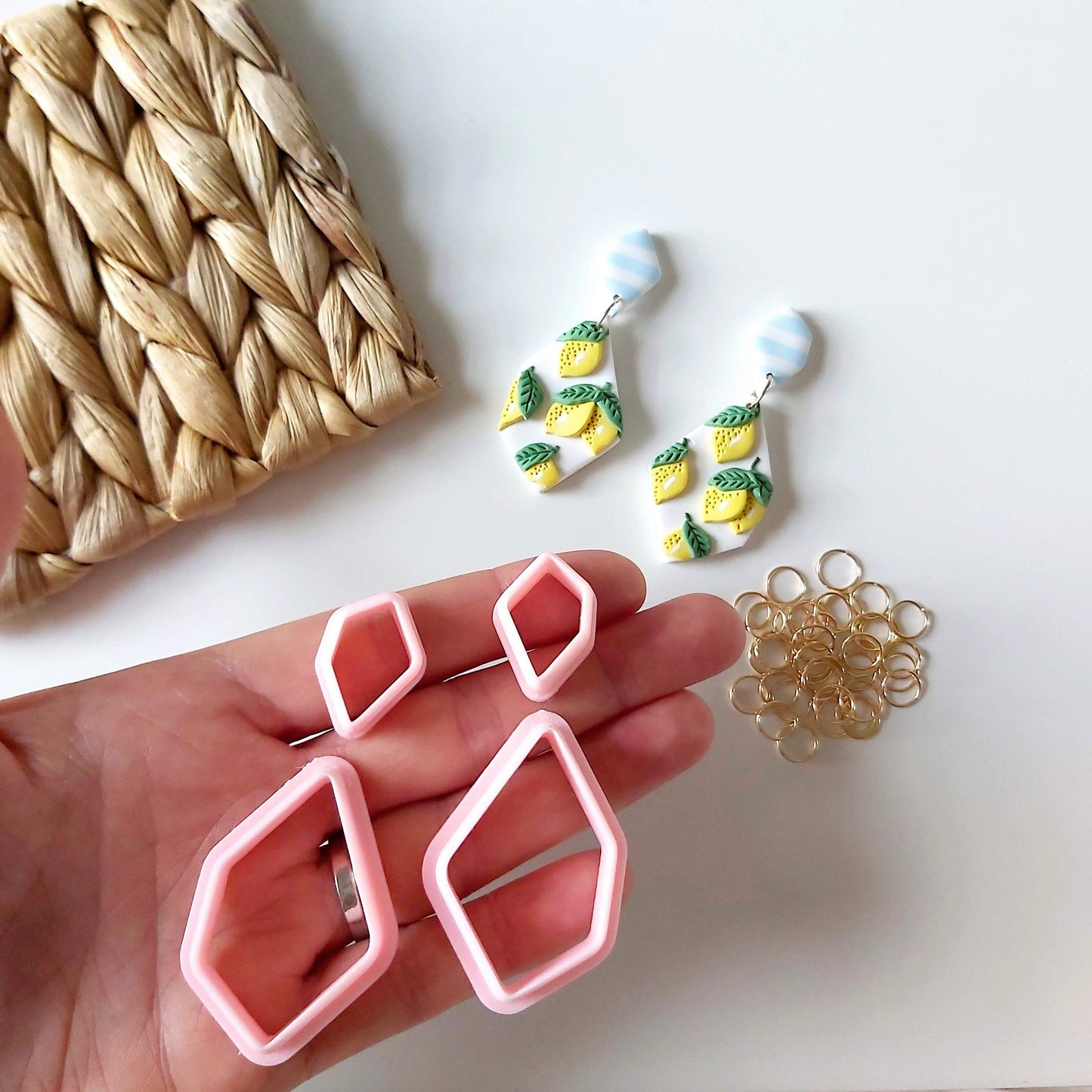 Asymmetric Shape Set of 4