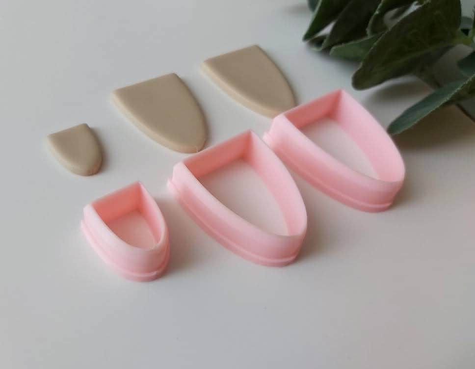 Pointy Half Oval