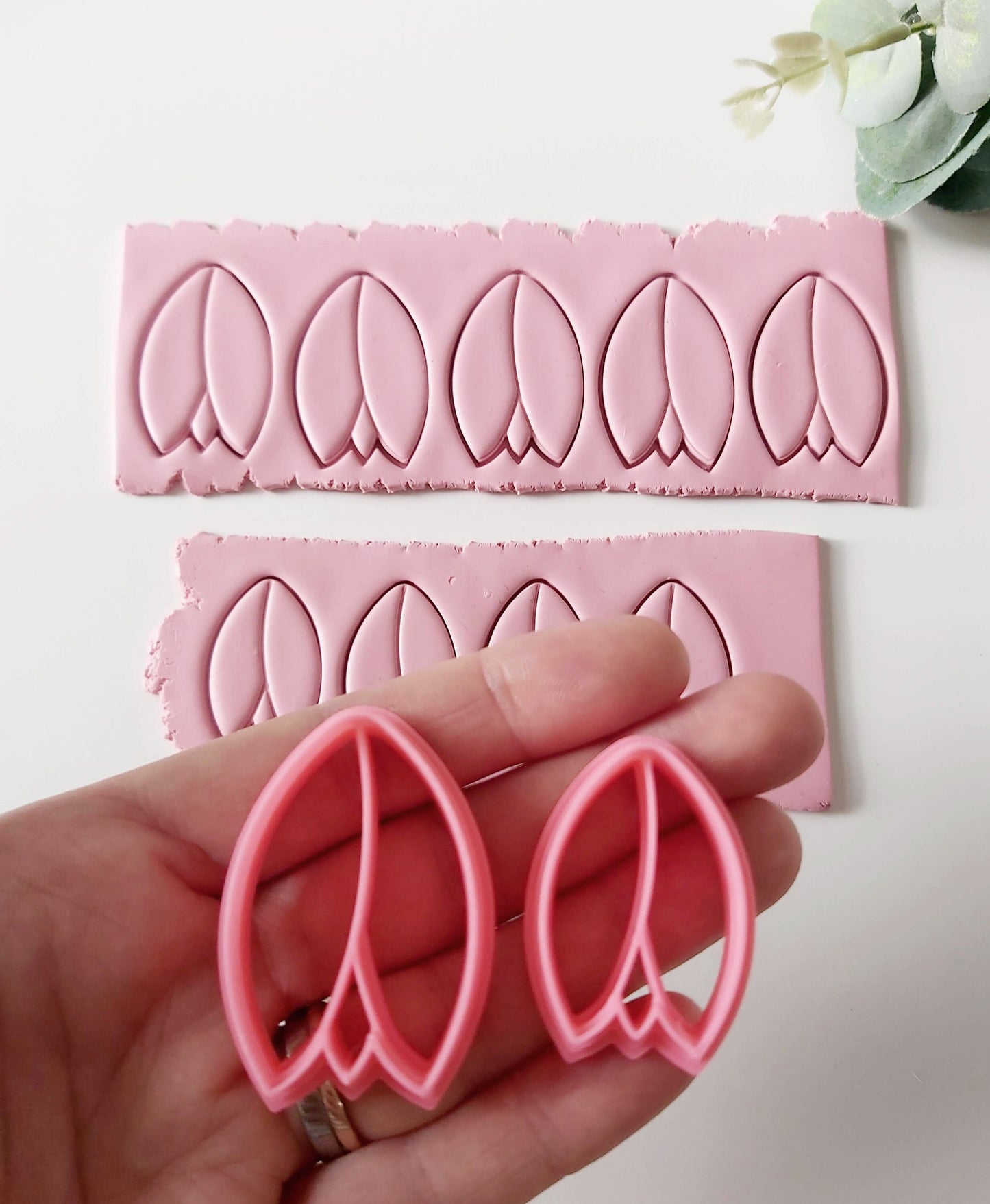 Embossed Tulip