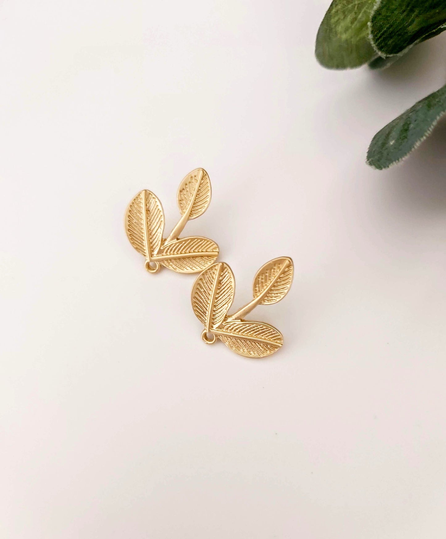 Leaf Charm