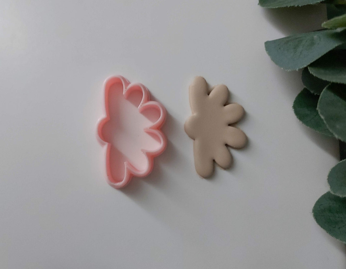 Contour de demi-marguerite