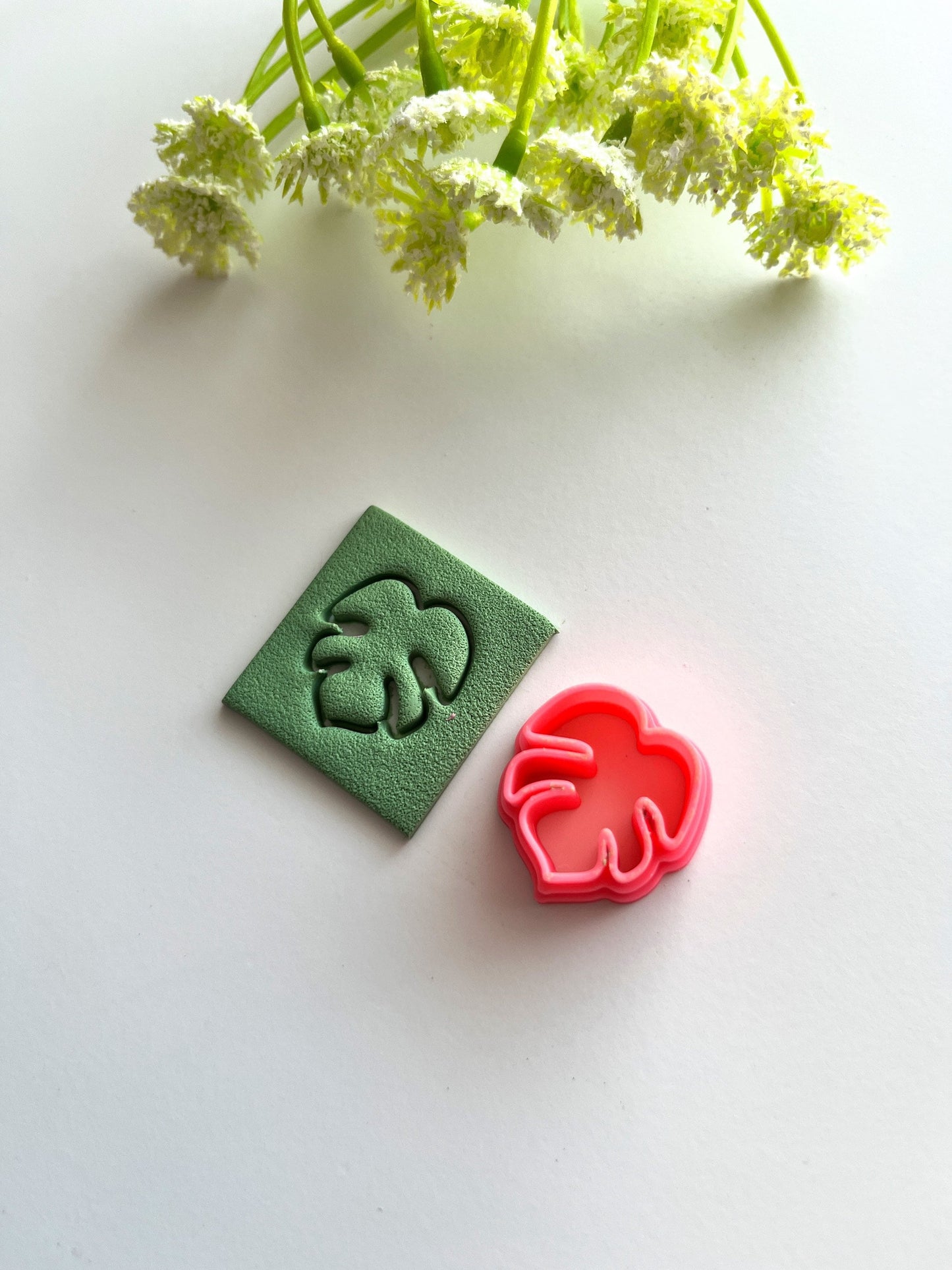 Small Monstera Leaf Stud