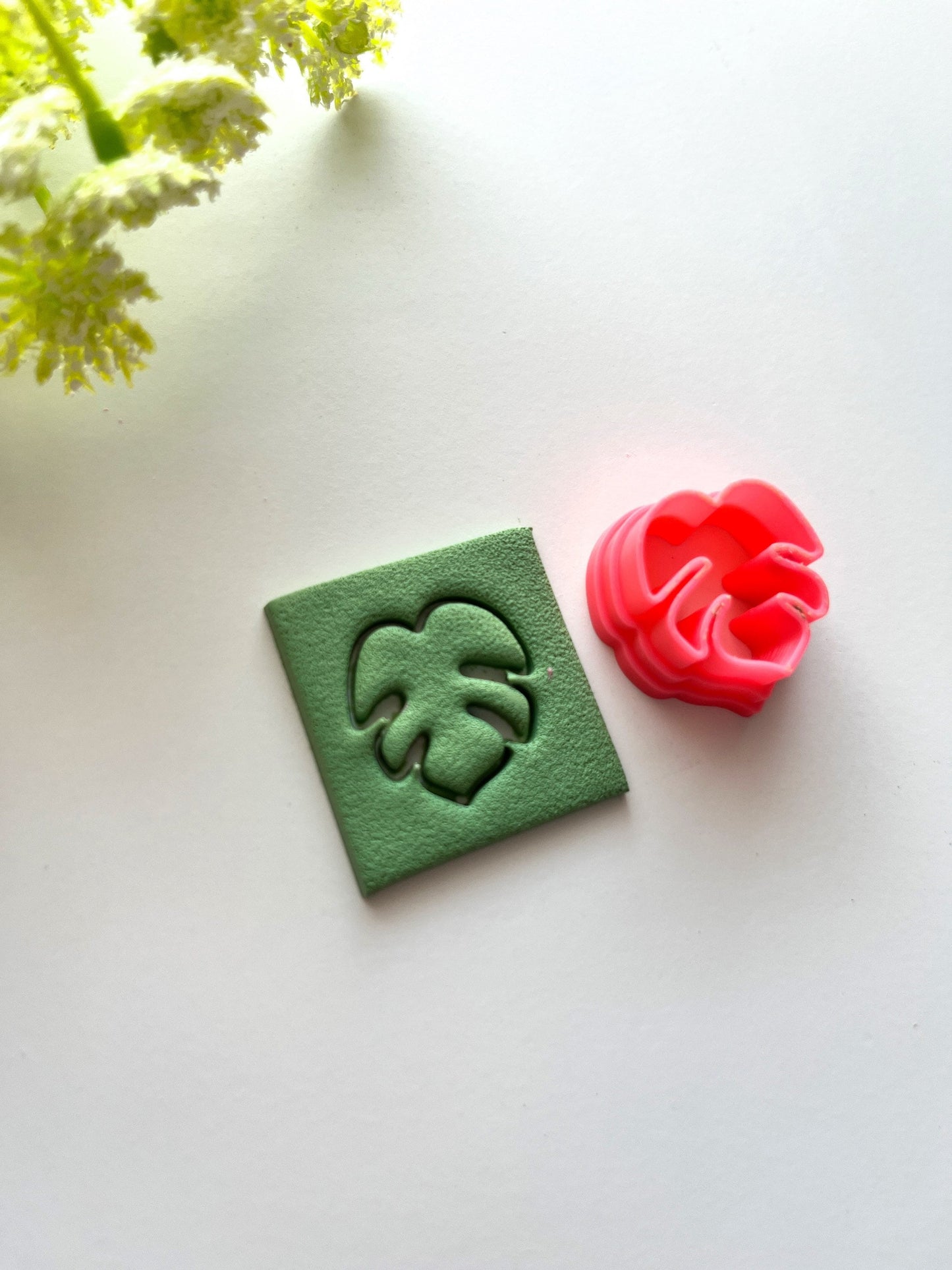Small Monstera Leaf Stud