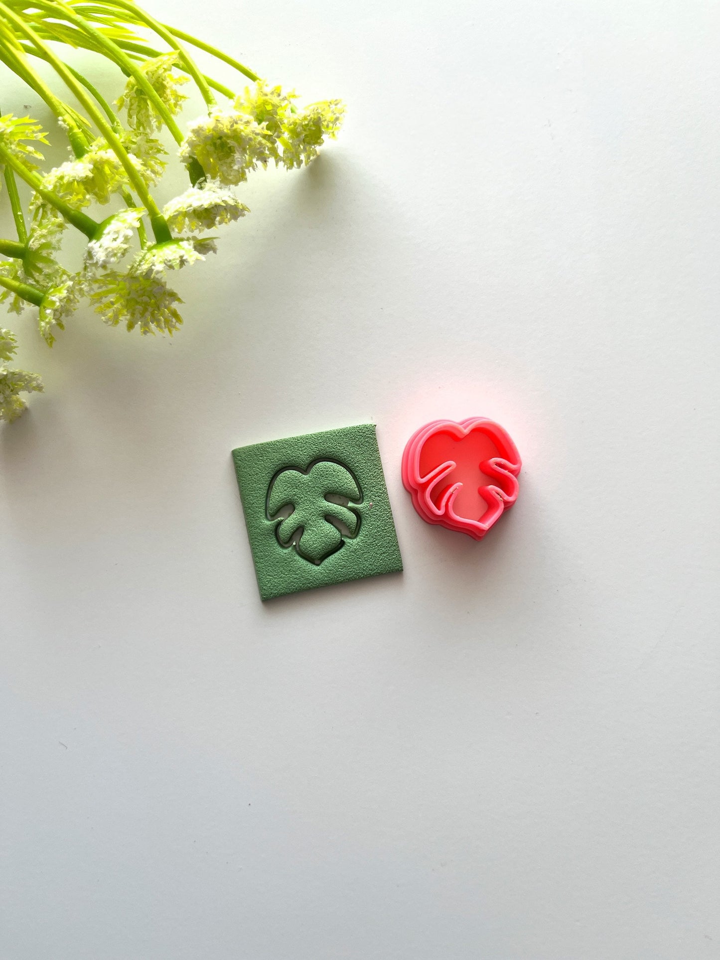Small Monstera Leaf Stud