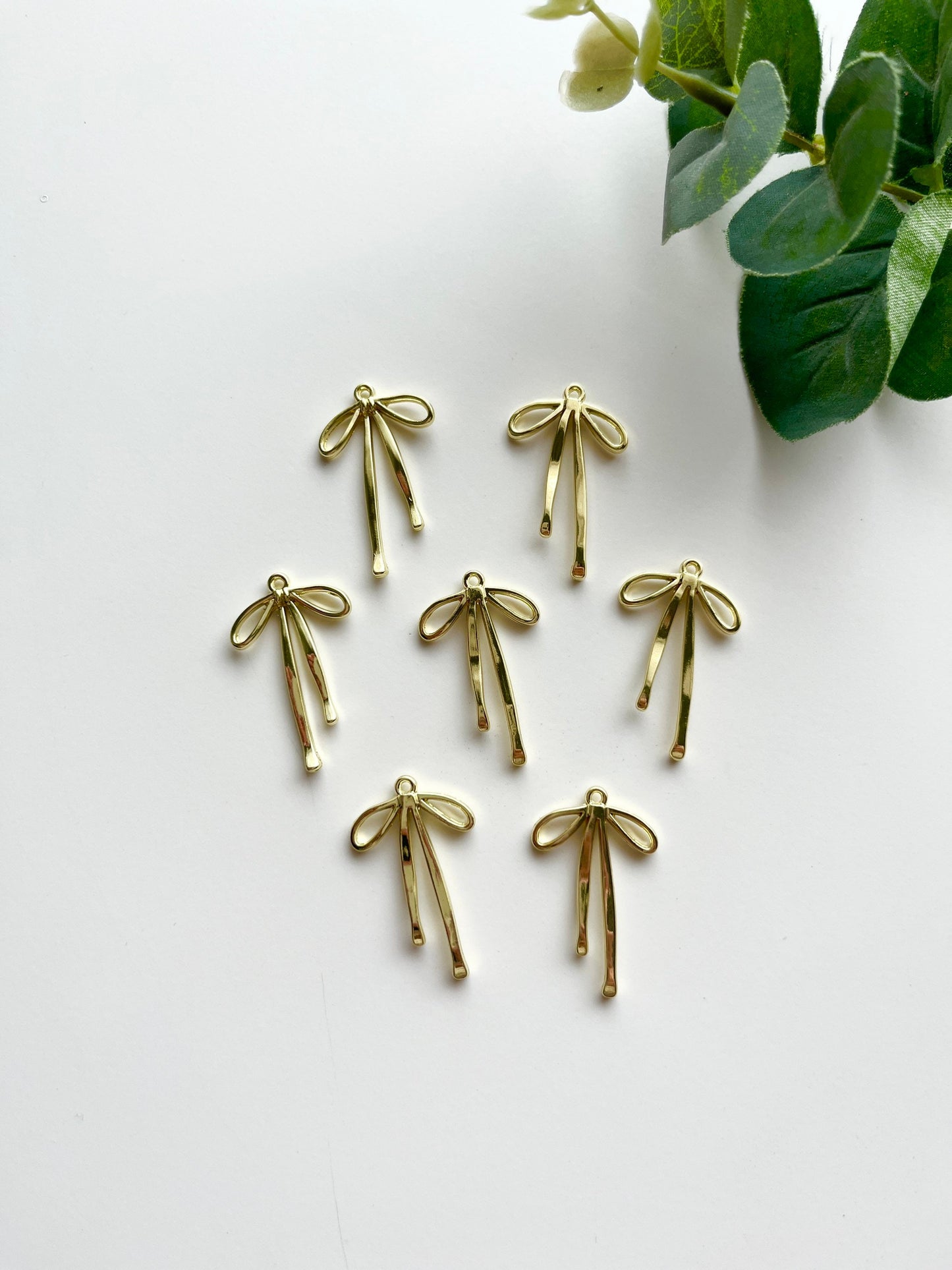 Bowtie pendants