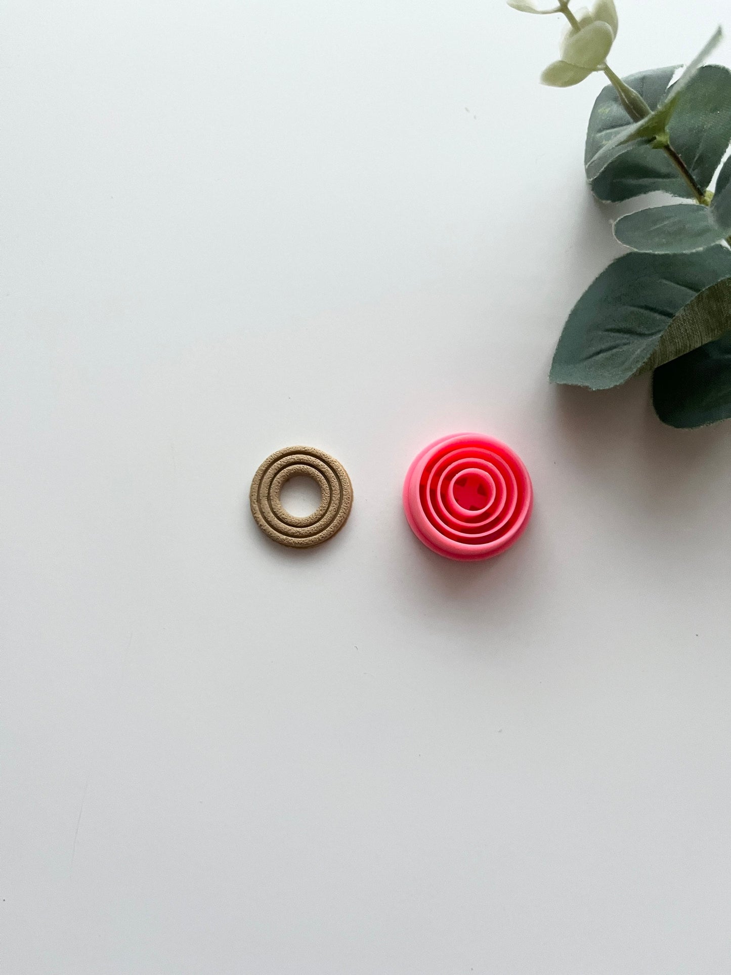 Cercle en relief de 20 mm