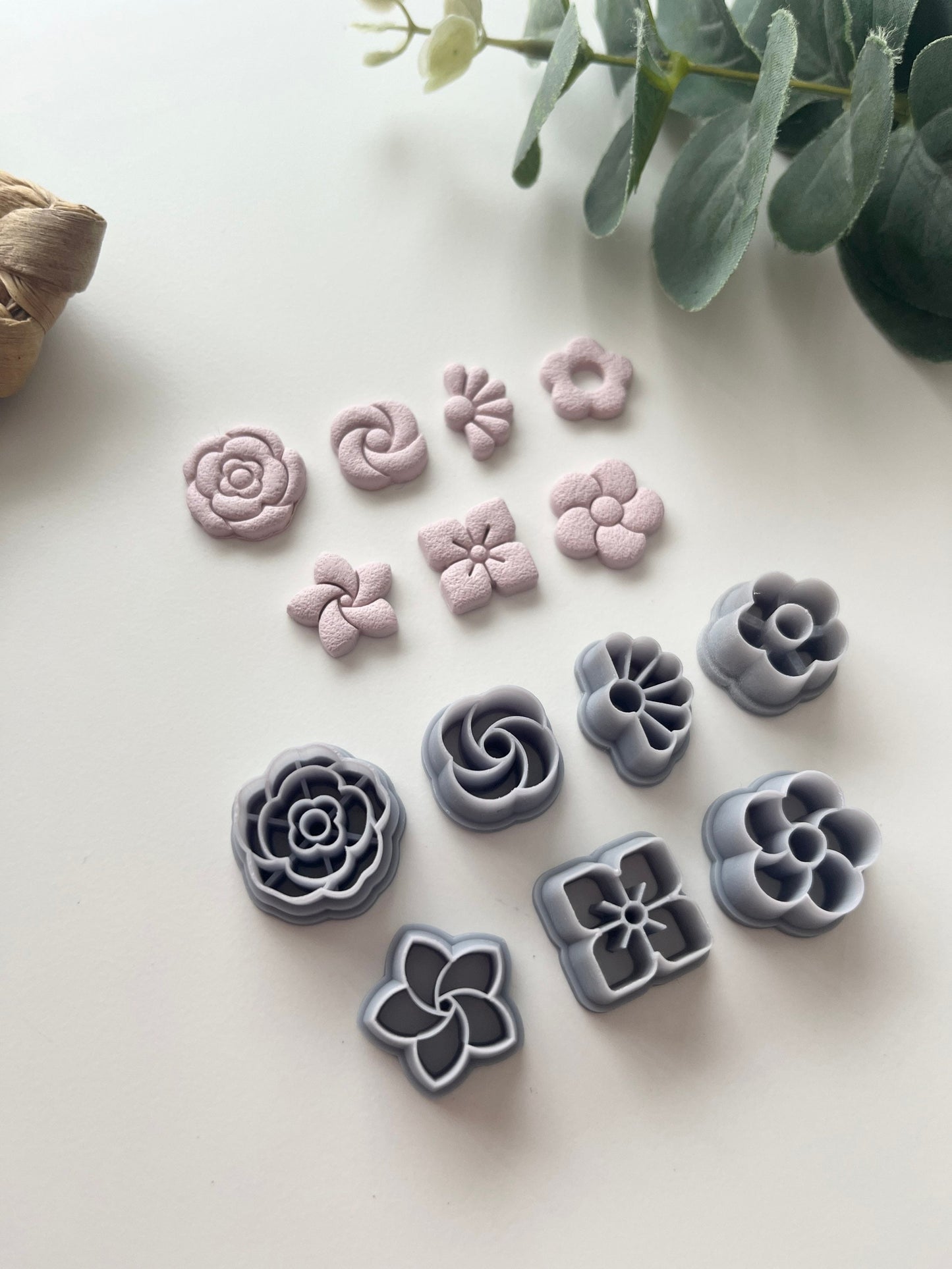 Mini clous de fleurs