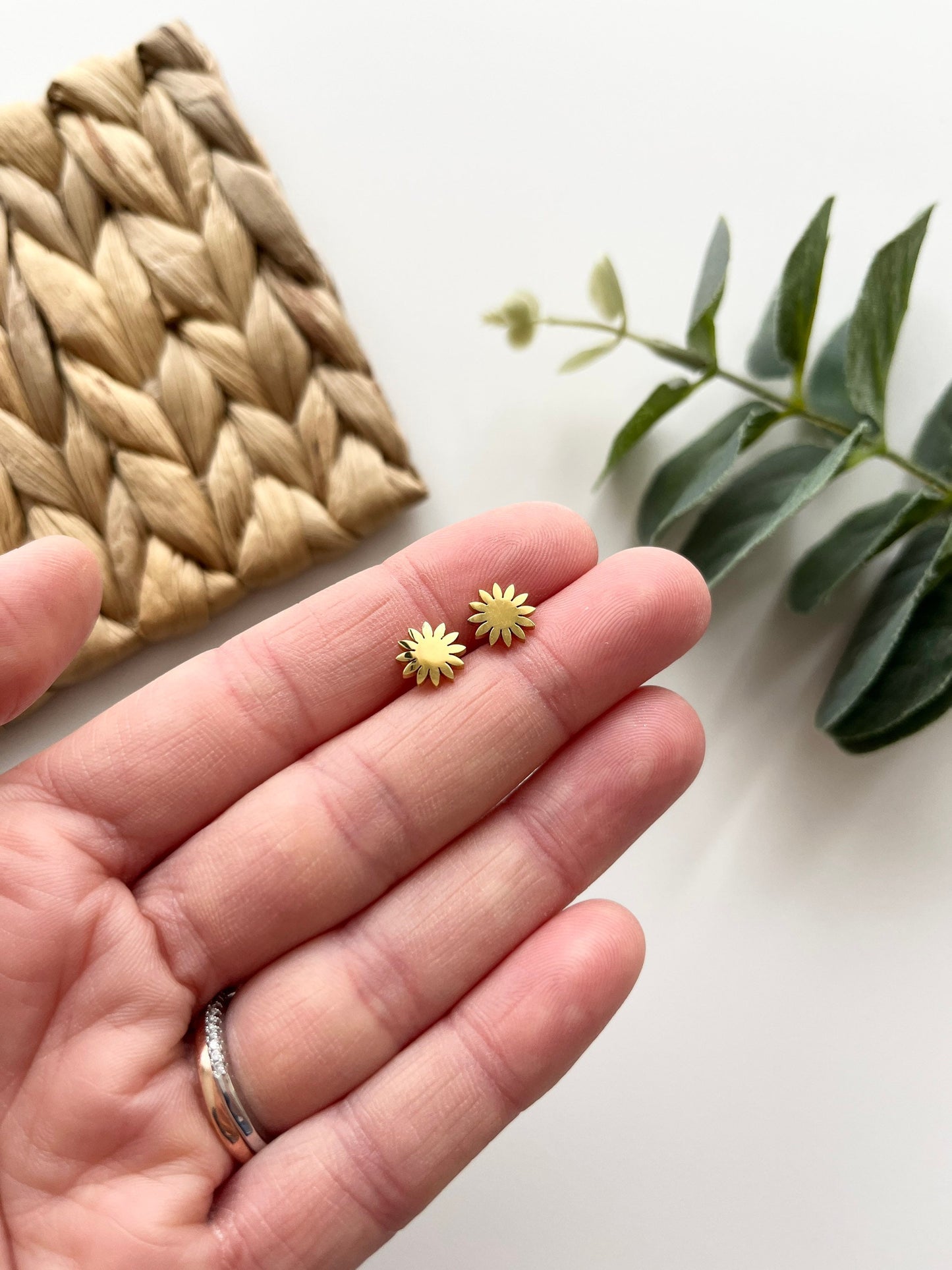 Sun Studs