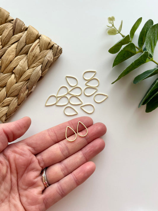 Teardrop Light Gold Charms