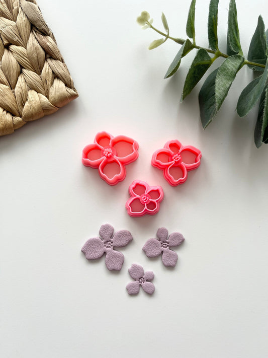 Fleur asymétrique à 4 pétales