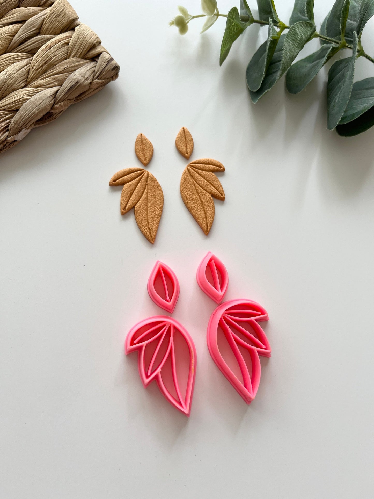 Ensemble de pendentifs à trois feuilles
