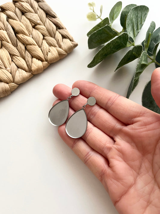 Non-Tarnish Dangle Teardrop Base Set #1