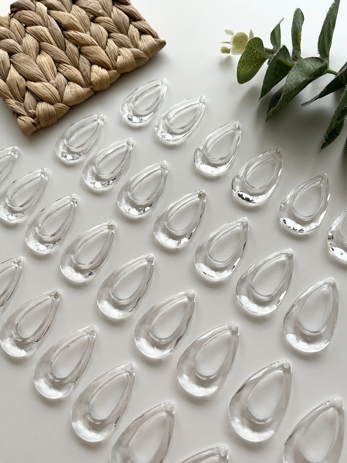 Acrylic Teardrop Component (4 Pcs)